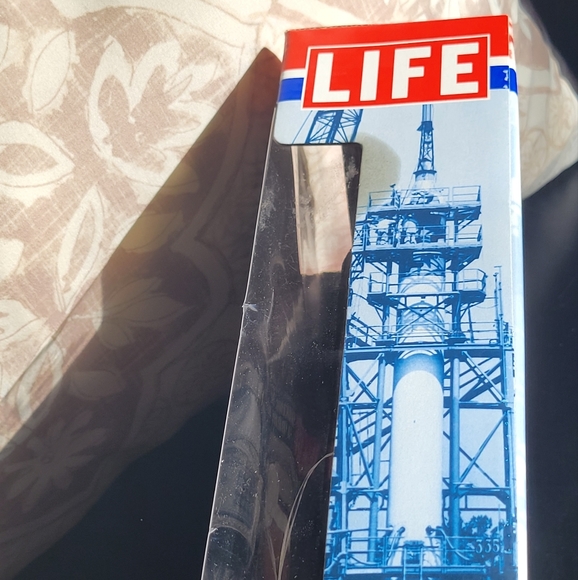 G.I. Joe Astronaut John Glenn Life Magazine Collectible Set - Picture 10 of 13